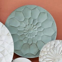 Home Decorators Collection Metal Layered Plates Dimensional Wall Art (53 in. W x 25 in. H) -Flora Home Decorators Soldes antique home decorators collection wall signs 21mje20762 a0 1000