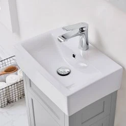 Home Decorators Collection Arvesen 18 in. W x 12 in. D Vanity in Dove Grey with Ceramic Vanity Top in White with White Sink -Flora Home Decorators Soldes home decorators collection bathroom vanities with tops arvesen 18g a0 1000