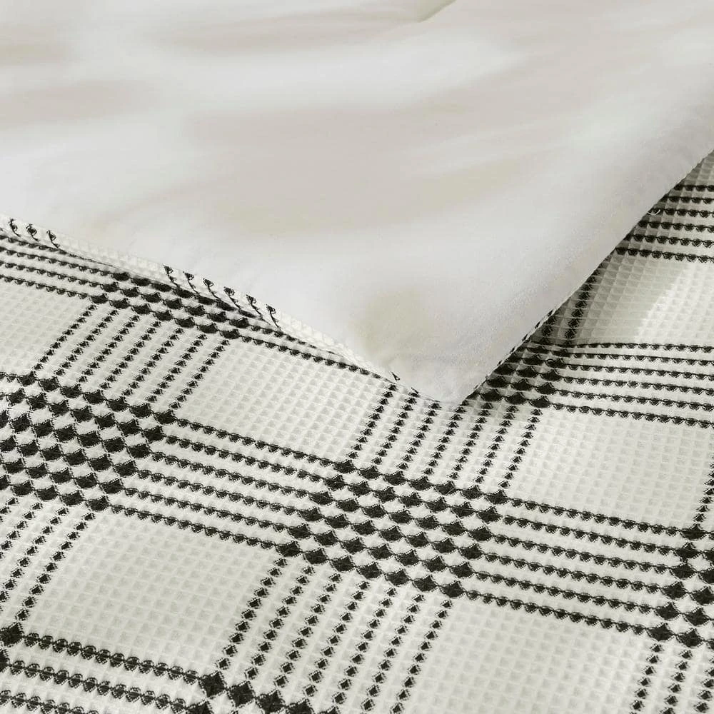 Home Decorators Collection Adderley 3-Piece Black and White Plaid King Comforter Set 5 Home Decorators Collection Adderley 3-Piece Black and White Plaid King Comforter Set - Image 3