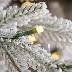 Home Decorators Collection 7.5 ft Kenwood Fraser Flocked Christmas Tree -Flora Home Decorators Soldes home decorators collection pre lit christmas trees 21hd10008 1d 1000