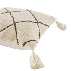 Home Decorators Collection Cream Geometric Diamond 18 in. x 18 in. Square Decorative Throw Pillow with Tassels -Flora Home Decorators Soldes home decorators collection throw pillows s00161061270 a0 1000