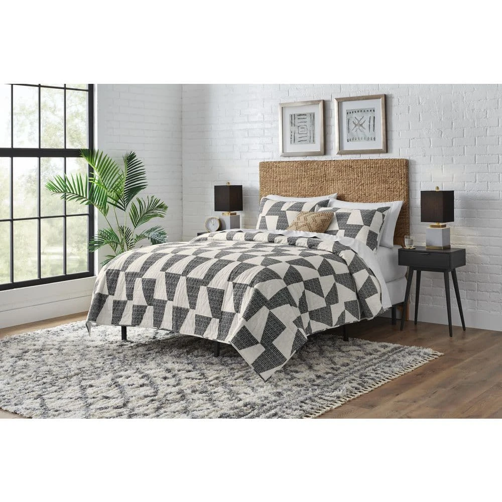 Home Decorators Collection Tan Herringbone Woven Textured 18 in. x 18 in. Square Decorative Throw Pillow 6 Home Decorators Collection Tan Herringbone Woven Textured 18 in. x 18 in. Square Decorative Throw Pillow - Image 4