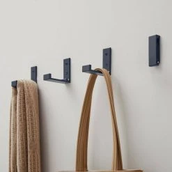 Home Decorators Collection 3 in. Matte Black Folding Wall Hooks (4-Pack) -Flora Home Decorators Soldes matte black home decorators collection hooks 64361 4f 1000