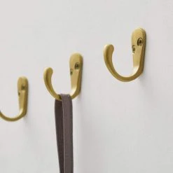 Home Decorators Collection 1-13/16 in. Satin Brass Single Wall Hook (6-Pack) -Flora Home Decorators Soldes satin brass home decorators collection hooks 64401 1f 1000