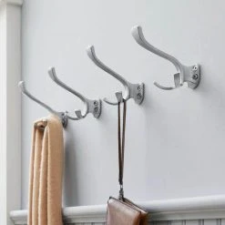 Home Decorators Collection 5 in. Satin Nickel Triple Wall Hook (4-Pack) -Flora Home Decorators Soldes satin nickel home decorators collection hooks 64531 4f 1000