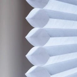 Home Decorators Collection Snow Drift Cordless Light Filtering Cellular Shade - 72.375 in. W x 72 in. L 14 Home Decorators Collection Snow Drift Cordless Light Filtering Cellular Shade - 72.375 in. W x 72 in. L -Flora Home Decorators Soldes snow drift home decorators collection cellular shades 10793478833627 a0 1000