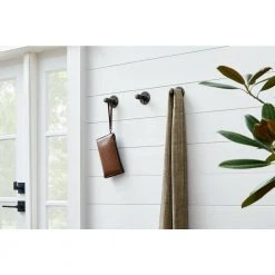 Home Decorators Collection Industrial Straight Pipe Wall Hook (3-Pack) -Flora Home Decorators Soldes unfinished home decorators collection hooks 64061 31 1000
