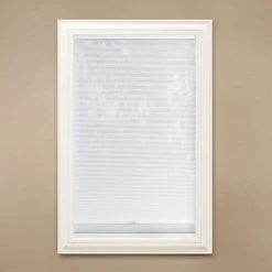Home Decorators Collection Snow Drift/Shadow White Cordless Day and Night Blackout Cellular Shade - 35 in. W x 64 in. L -Flora Home Decorators Soldes white home decorators collection cellular shades 10793478795659 1f 1000