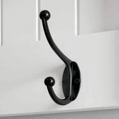 Home Decorators Collection 24 in. H x 24 in. W x 13.4 in. D White Shiplap Floating Decorative Cubby Corner Wall Shelf with Hooks -Flora Home Decorators Soldes white home decorators collection decorative shelving 20mje2086 1d 1000