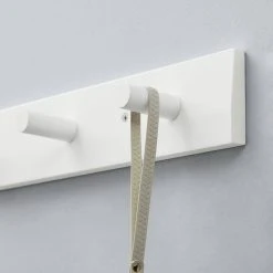 Home Decorators Collection 23 in. White Hook Rack with 4 Peg Hooks -Flora Home Decorators Soldes white home decorators collection hooks 64471 1f 1000